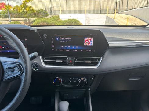 Used 2025 Chevrolet TrailBlazer LT image 17