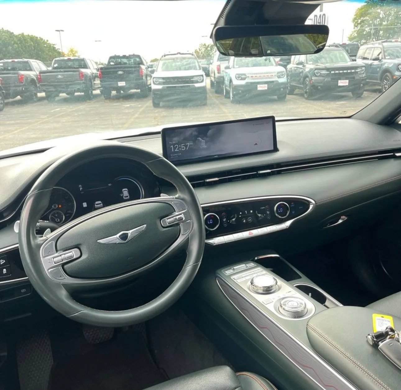 Used 2023 Genesis GV70 2.5T w/ Advanced Package AWD/4WD image 9