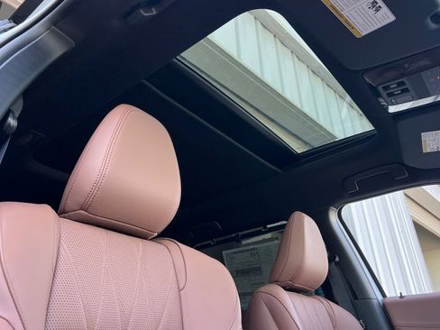 New 2026 Mitsubishi Outlander SEL FWD image 18