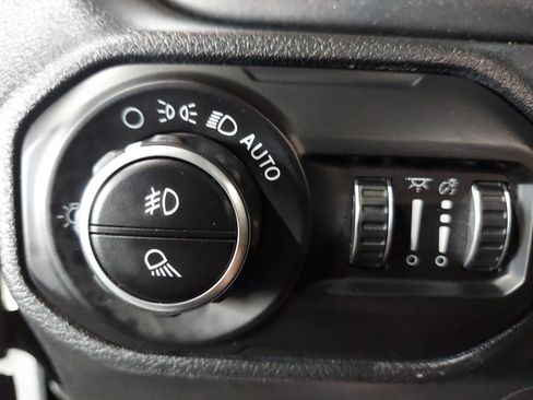 Used 2020 Jeep Gladiator Mojave AWD/4WD image 28
