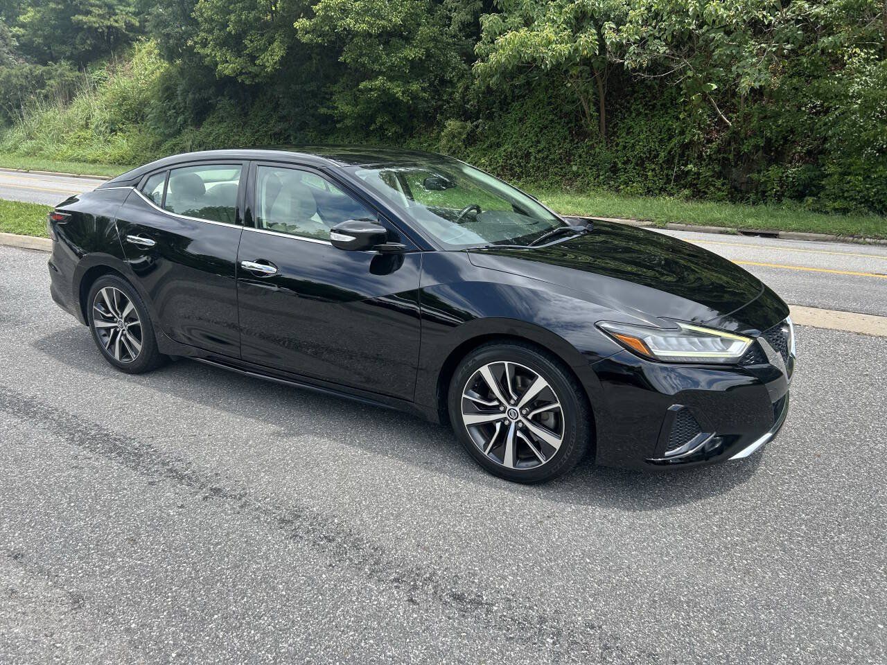 Used 2019 Nissan Maxima 3.5 SV w/ Floor Mat Group FWD image 7