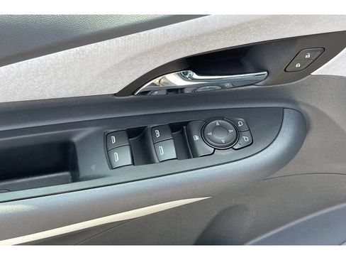 Used 2017 Chevrolet Bolt Premier w/ Driver Confidence II Package FWD image 12