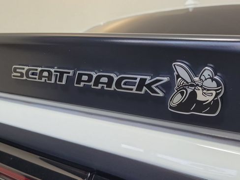 Used 2023 Dodge Challenger R/T Scat Pack RWD image 8