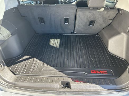 Used 2023 GMC Terrain SLE w/ Driver Convenience Package AWD/4WD image 22