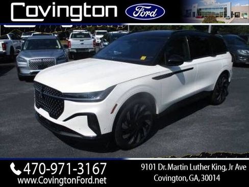 Used 2024 Lincoln Nautilus Reserve w/ Equipment Group 202A AWD/4WD image 1