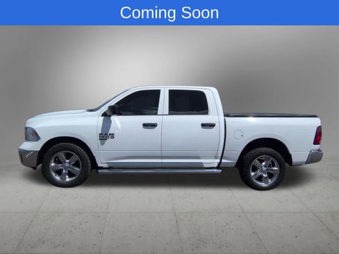 Used 2019 RAM 1500 ST w/ SXT Plus Group AWD/4WD image 3