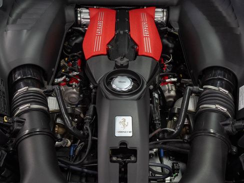 Used 2018 Ferrari 488 GTB image 30