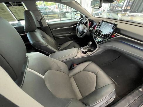 Used 2022 Toyota Camry XSE FWD image 29