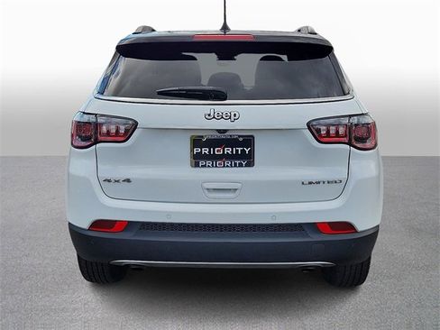 Used 2023 Jeep Compass Limited image 5