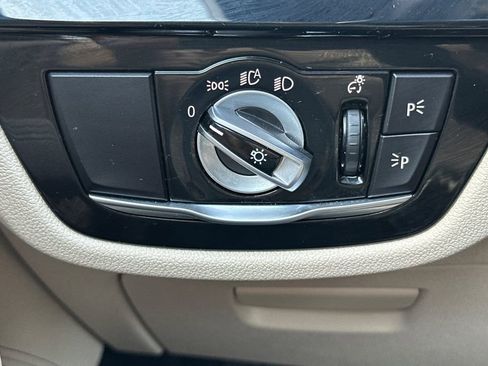 Used 2023 BMW 530e 530e iPerformance w/ Premium Package image 31