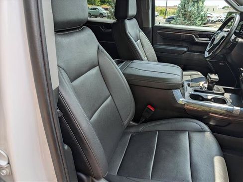 Used 2024 Chevrolet Silverado 1500 LTZ AWD/4WD image 13
