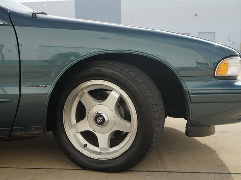 Used 1996 Chevrolet Impala SS image 38
