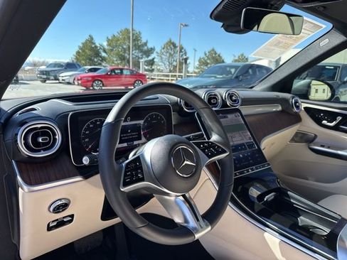 Used 2023 Mercedes-Benz GLC 300 4MATIC image 17