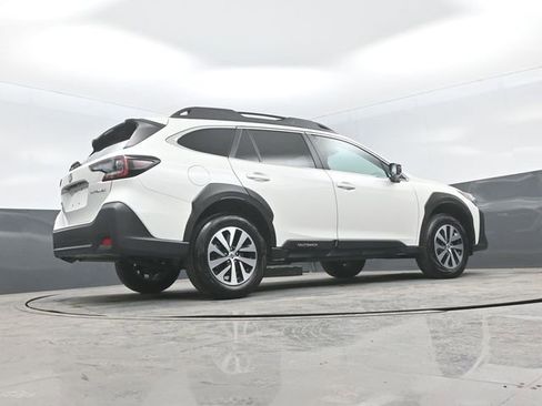 Used 2025 Subaru Outback Premium image 20