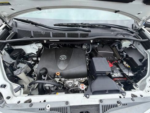 Used 2019 Toyota Sienna Limited Premium w/ Carpet Mat Package AWD/4WD image 38