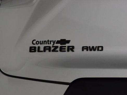 Used 2019 Chevrolet Blazer LT FWD image 22