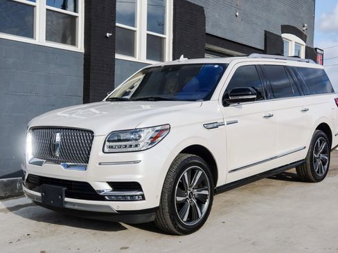 Used 2019 Lincoln Navigator L Reserve w/ Cargo Package image 3
