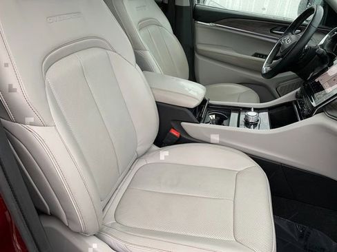 Used 2022 Jeep Grand Cherokee Overland AWD/4WD image 11