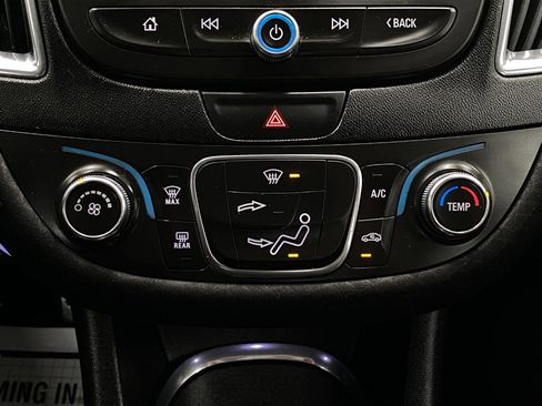 Used 2016 Chevrolet Malibu LT image 22