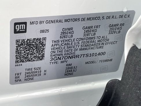 New 2026 Chevrolet Equinox EV LT image 15