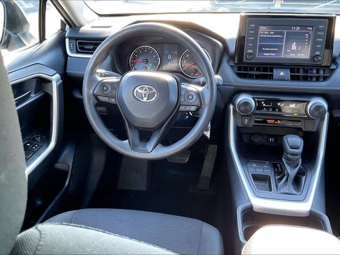 Used 2019 Toyota RAV4 LE w/ Carpet Mat Package image 8