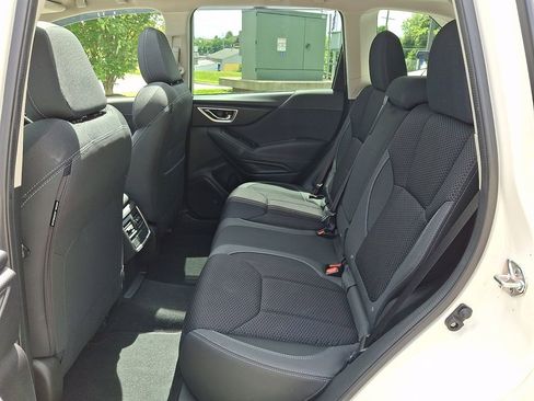 Certified 2023 Subaru Forester Premium AWD/4WD image 11