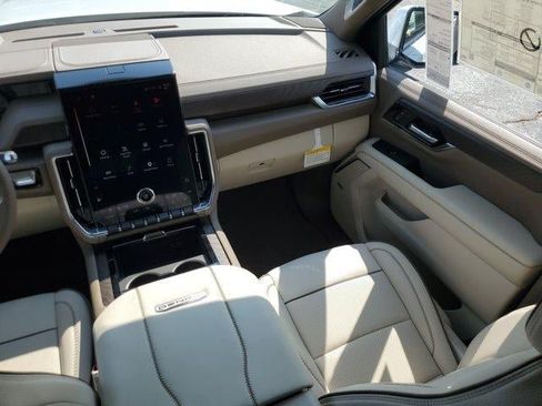 New 2026 GMC Yukon Denali w/ Sun & Power Step Package AWD/4WD image 13