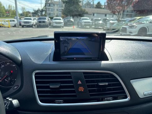 Used 2017 Audi Q3 2.0T Premium Plus w/ Premium Plus Package image 16