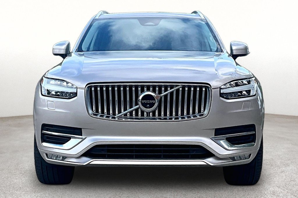 Certified 2023 Volvo XC90 B6 Plus w/ Protection Package Premier AWD/4WD image 4