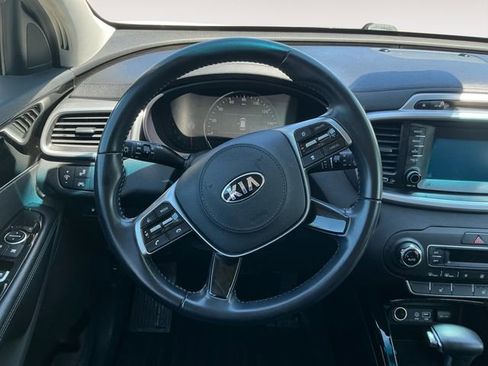 Used 2019 Kia Sorento EX FWD image 12