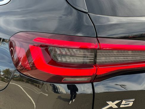 Used 2022 BMW X5 xDrive40i w/ Parking Assistance Package image 50