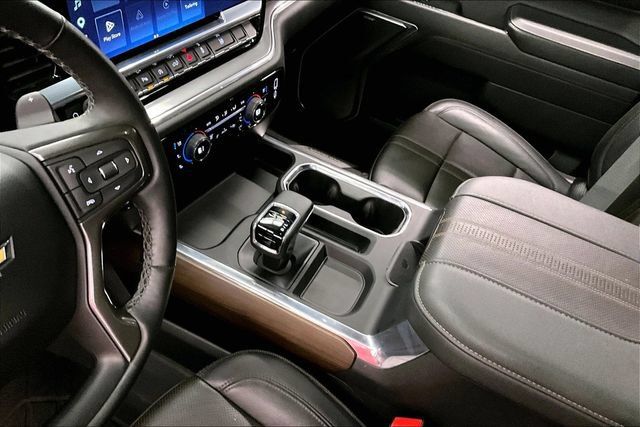 Used 2024 Chevrolet Silverado 1500 High Country w/ LPO, Dark Essentials Package AWD/4WD image 18