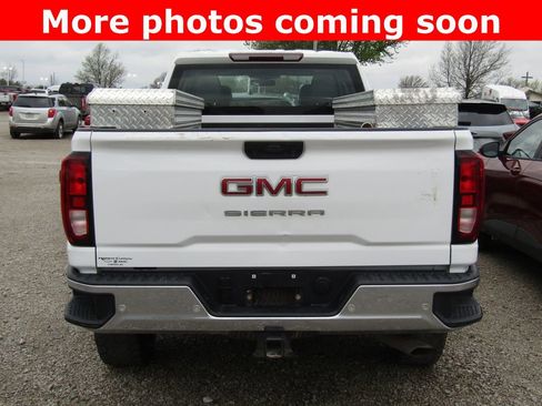 Used 2021 GMC Sierra 2500 4x4 Crew Cab w/ Fleet Convenience Package image 4