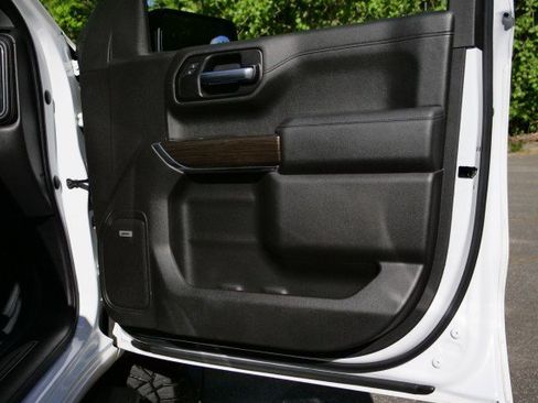 Used 2019 Chevrolet Silverado 1500 LT Trail Boss AWD/4WD image 41