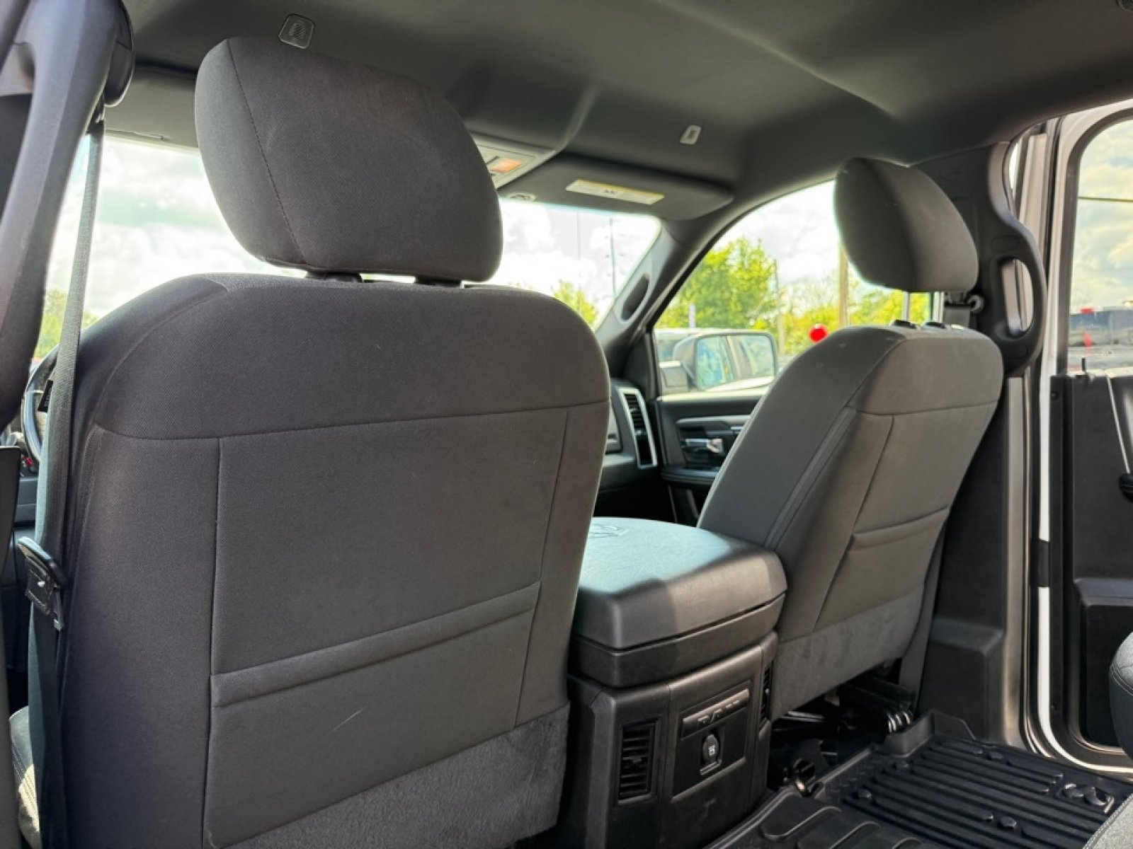 Used 2021 RAM 1500 Warlock AWD/4WD image 31