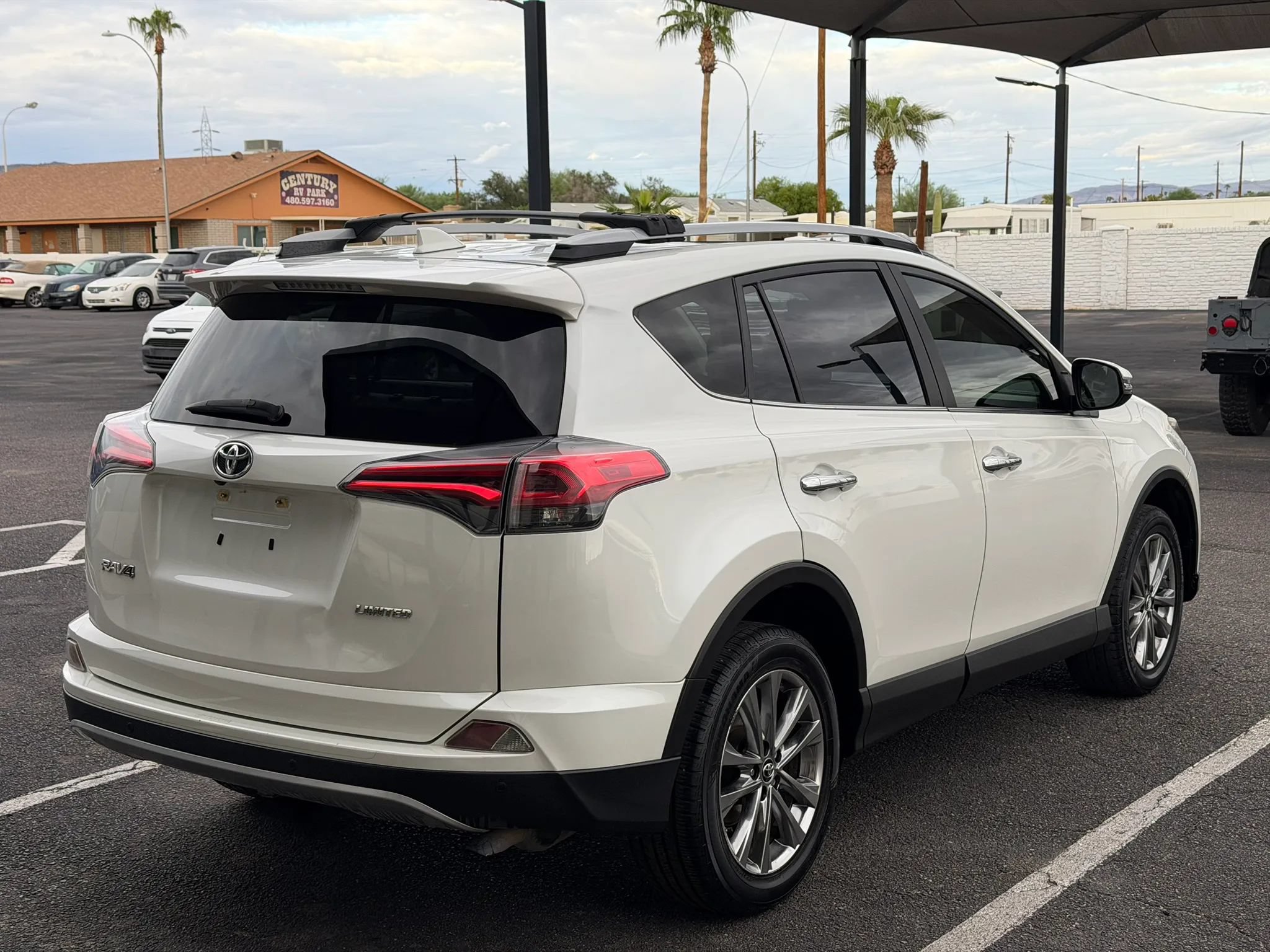 Used 2017 Toyota RAV4 Limited w/ Advanced Technology Package FWD image 12