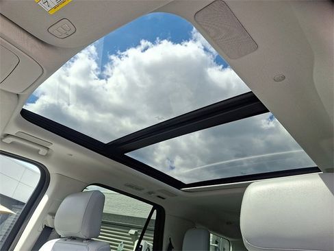 New 2025 Ford Expedition Platinum w/ Platinum Ultimate Package image 11