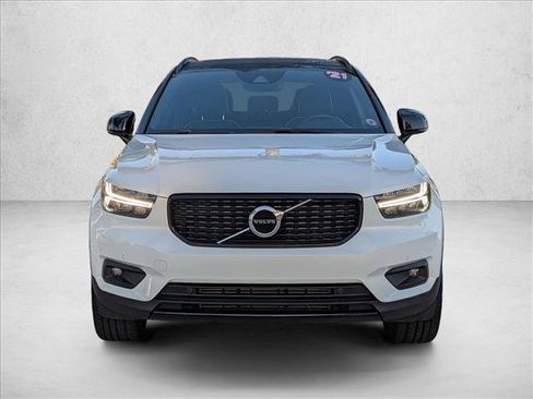 Used 2021 Volvo XC40 T5 R-Design AWD/4WD image 2