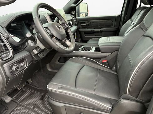 New 2026 RAM 3500 Limited AWD/4WD image 19