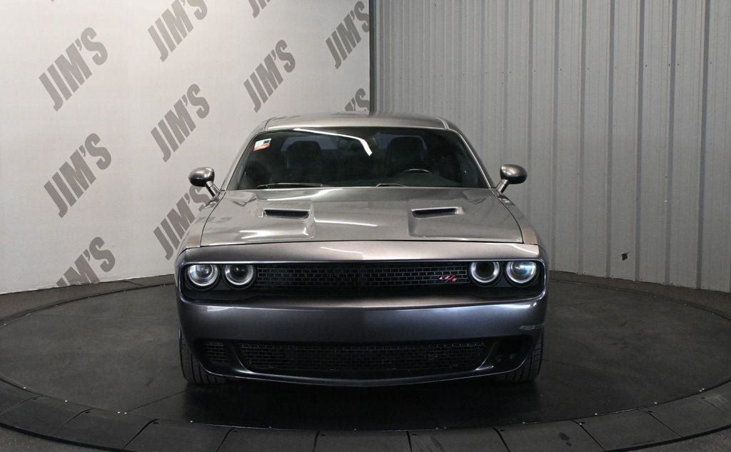 Used 2015 Dodge Challenger R/T Plus RWD image 2