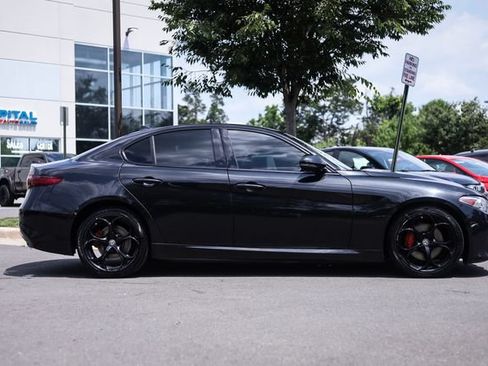 Used 2018 Alfa Romeo Giulia Ti Sport w/ Quick Order Package 22S Sport AWD/4WD image 13