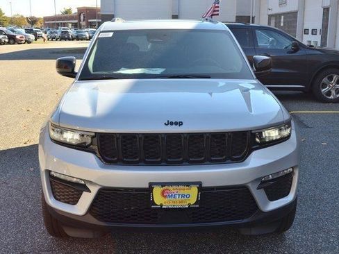 New 2025 Jeep Grand Cherokee Limited w/ Black Appearance Package image 3