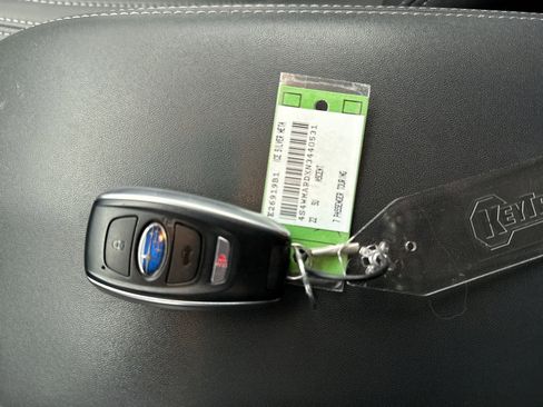 Used 2022 Subaru Ascent Touring image 11