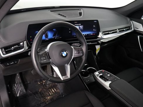 Used 2025 BMW X1 xDrive28i w/ Convenience Package AWD/4WD image 7