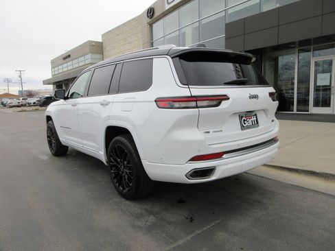 Used 2023 Jeep Grand Cherokee L Summit image 5