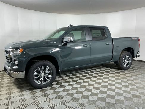 New 2026 Chevrolet Silverado 1500 LT image 3