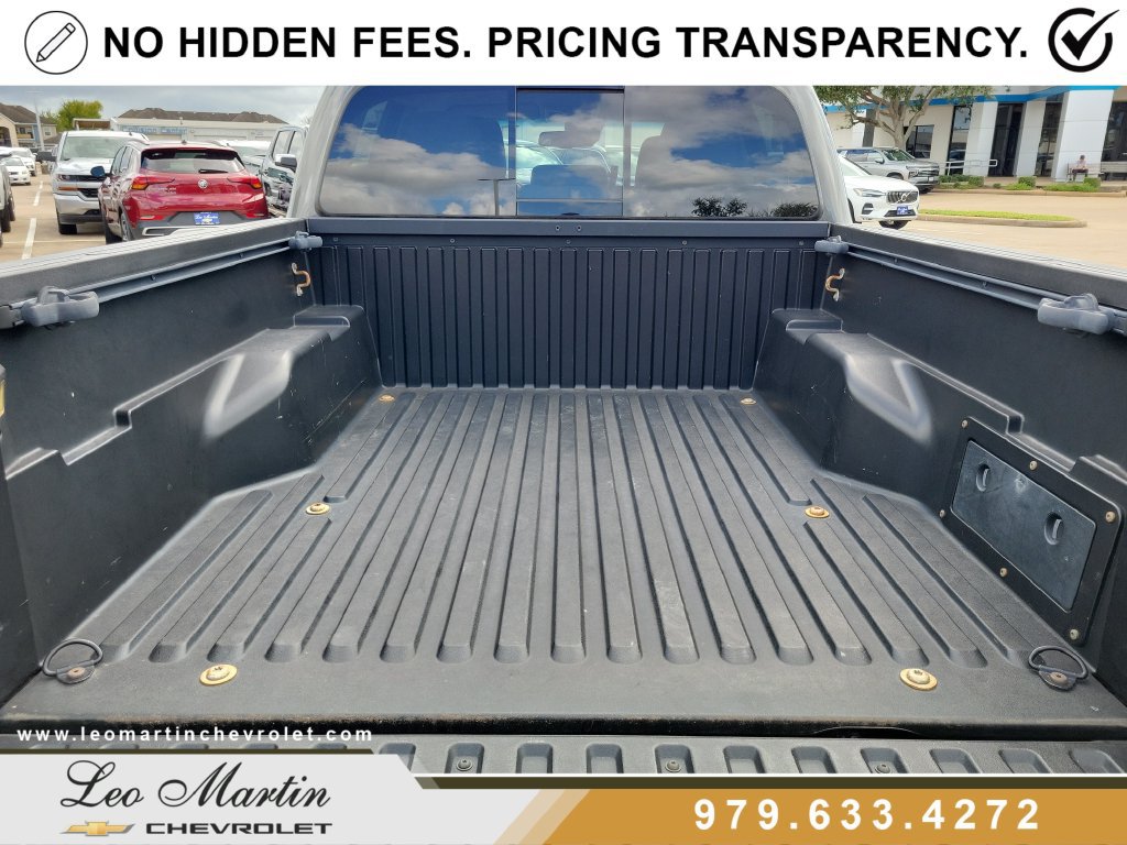 Used 2019 Toyota Tacoma SR5 RWD image 6