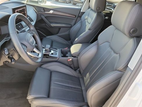 Used 2025 Audi Q5 2.0T Premium Plus w/ Premium Plus Package image 16