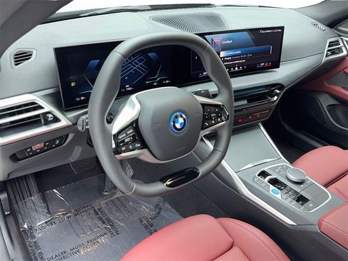 Used 2025 BMW i4 eDrive40 image 14