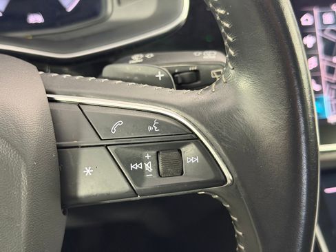 Used 2020 Audi Q8 Premium Plus w/ Premium Plus Package image 29